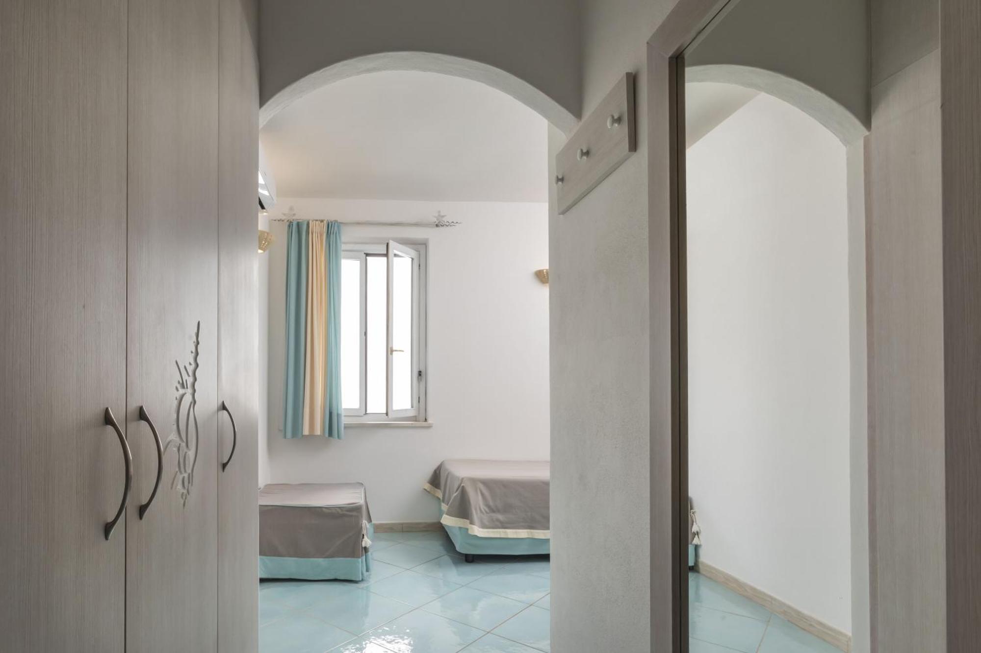 סנטה טרזה גאיורה Hotel Corallaro מראה חיצוני תמונה